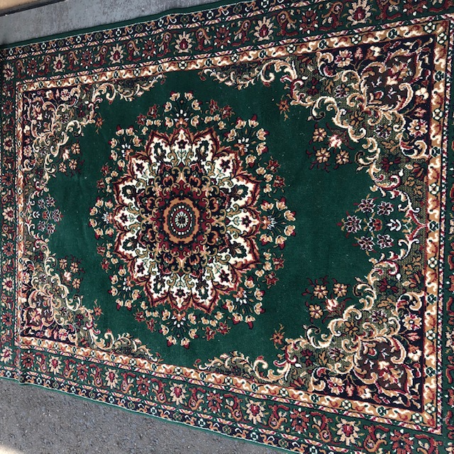 RUG #028, Traditional Green 1.85m x 2.6m